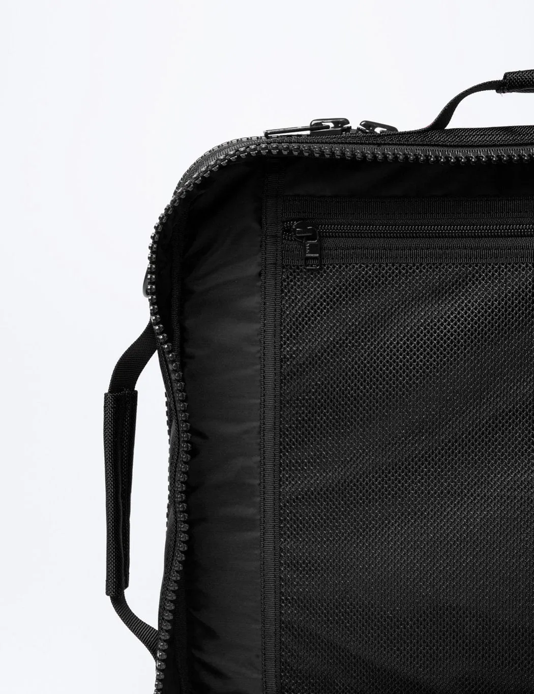 - Bag Smart-powered Messenger Seasonal sale Sandqvist Black Tyre