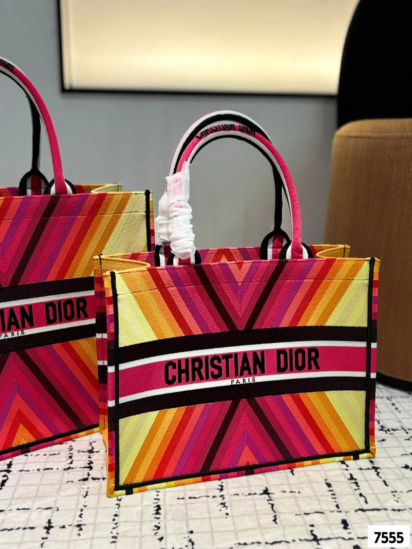 DR518 Book Tote Small/Medium/Large