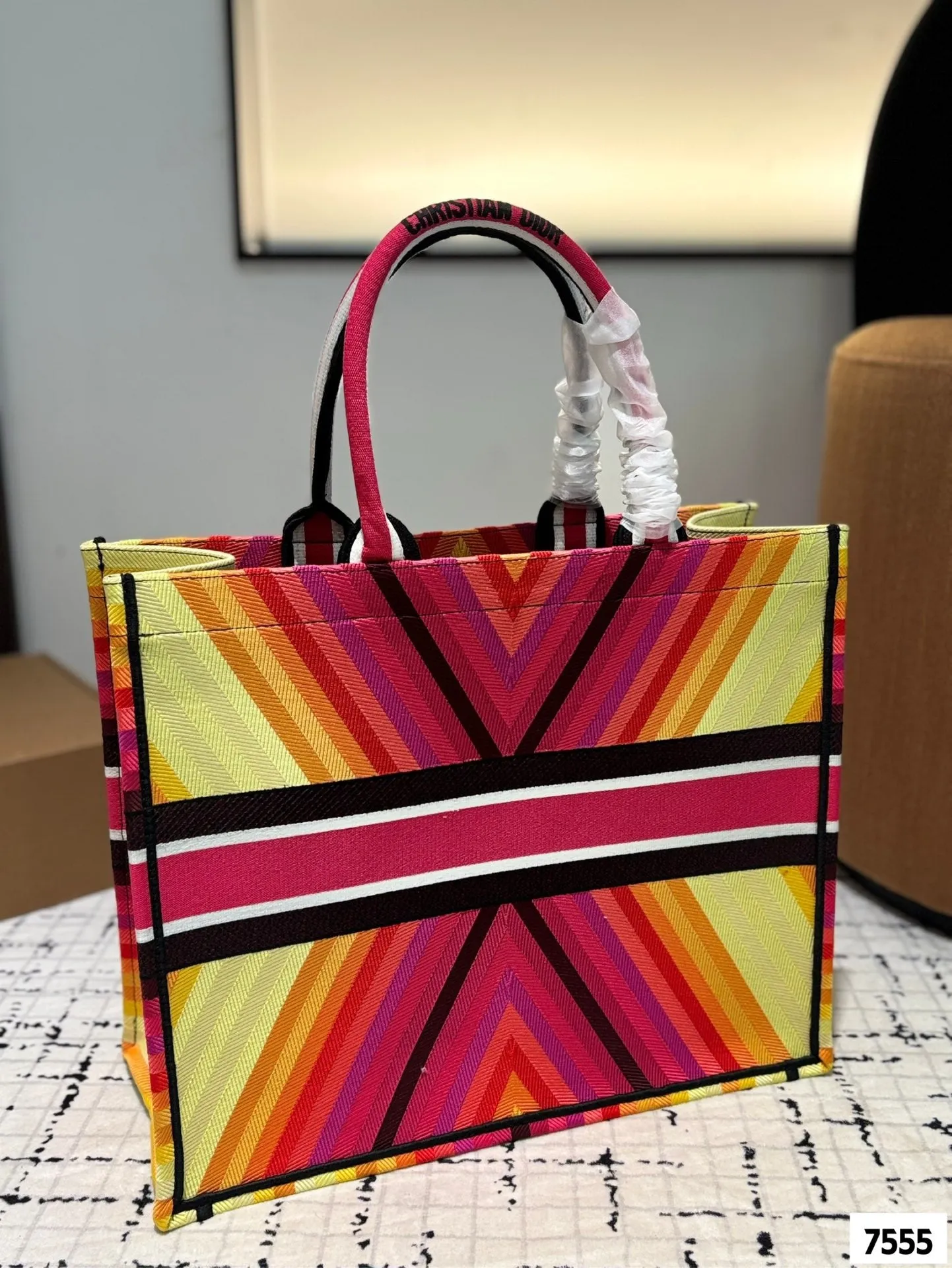 DR518 Book Tote Small/Medium/Large