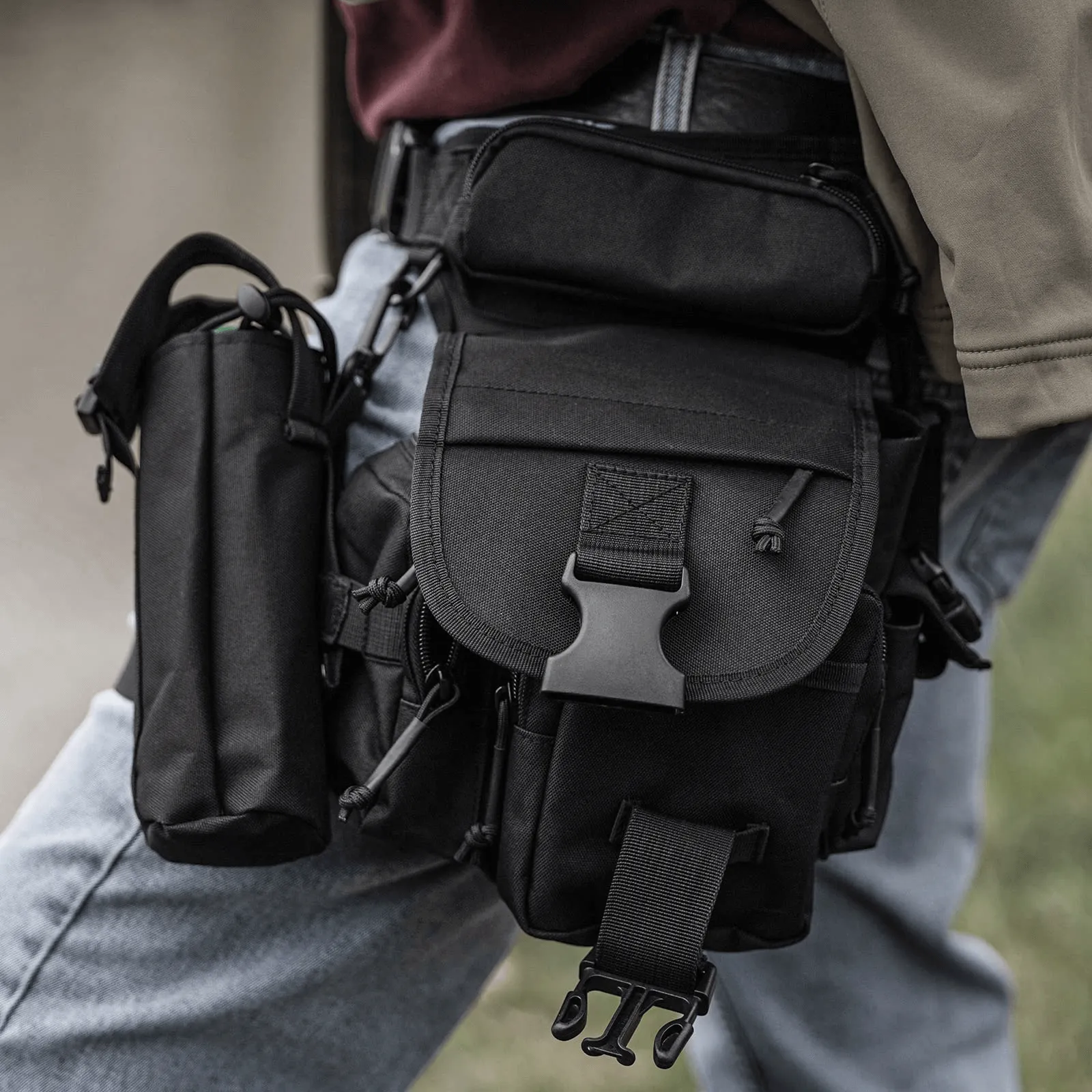 Durable Drop Leg Pouch Bag for Cycling, Hiking, and Tactical Use, Resistant to Water