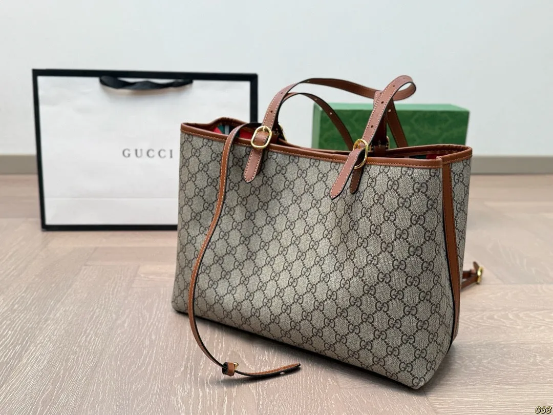 GC711 GG Emblem Large Tote Bag / 14.1x10.2x5.9inch