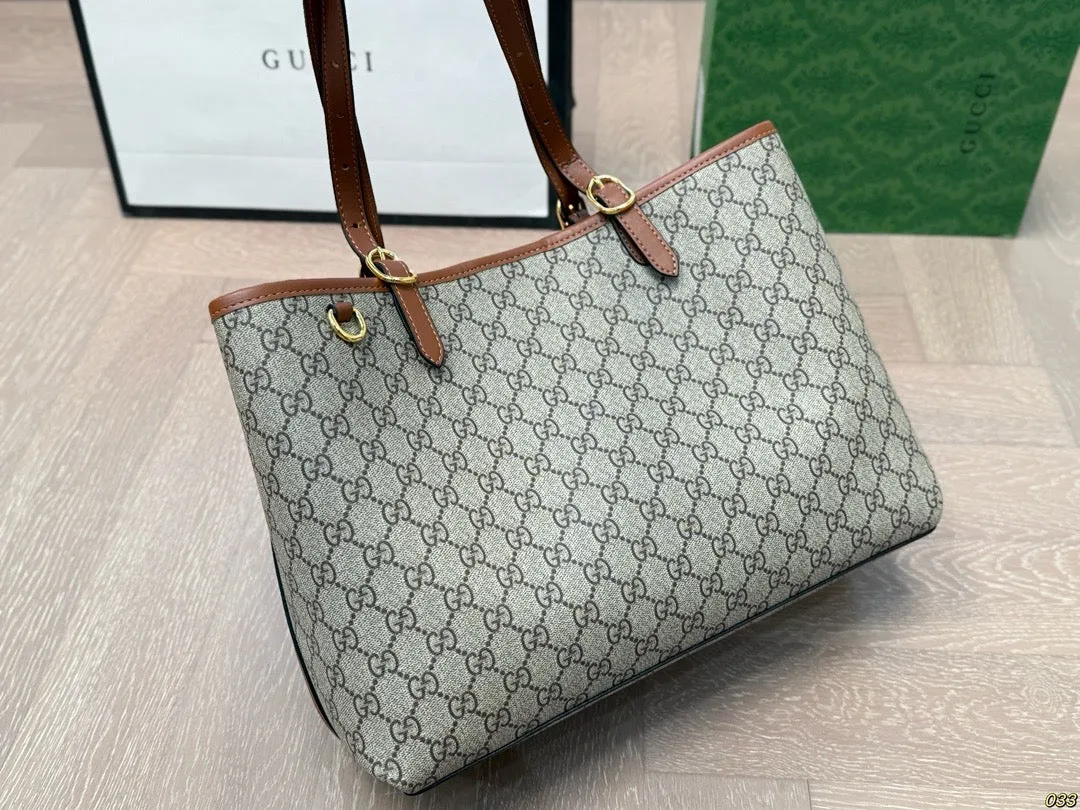GC711 GG Emblem Large Tote Bag / 14.1x10.2x5.9inch