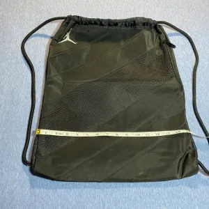 Jordan Drawstring Backpack With Zip Pocket & Mesh Panels - Black