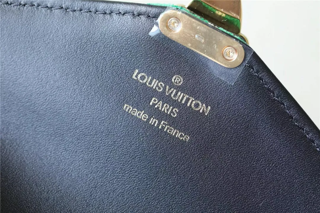 Louis Vuitton Micro Metis Bag