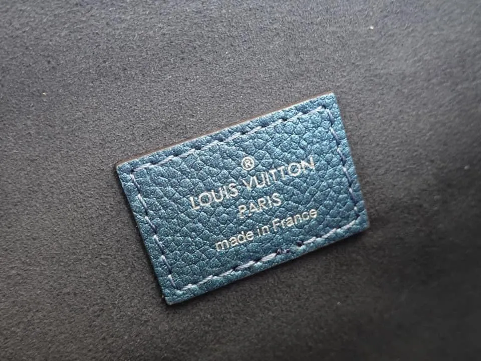 Louis Vuitton Pochette Metis Bag