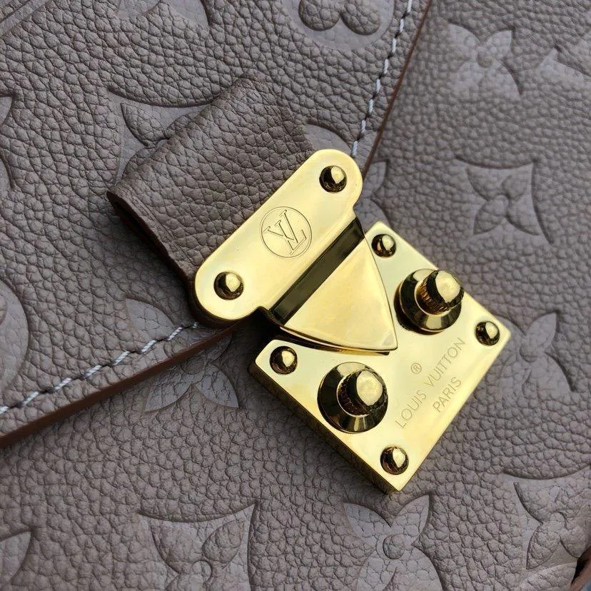 Louis Vuitton pochette métis