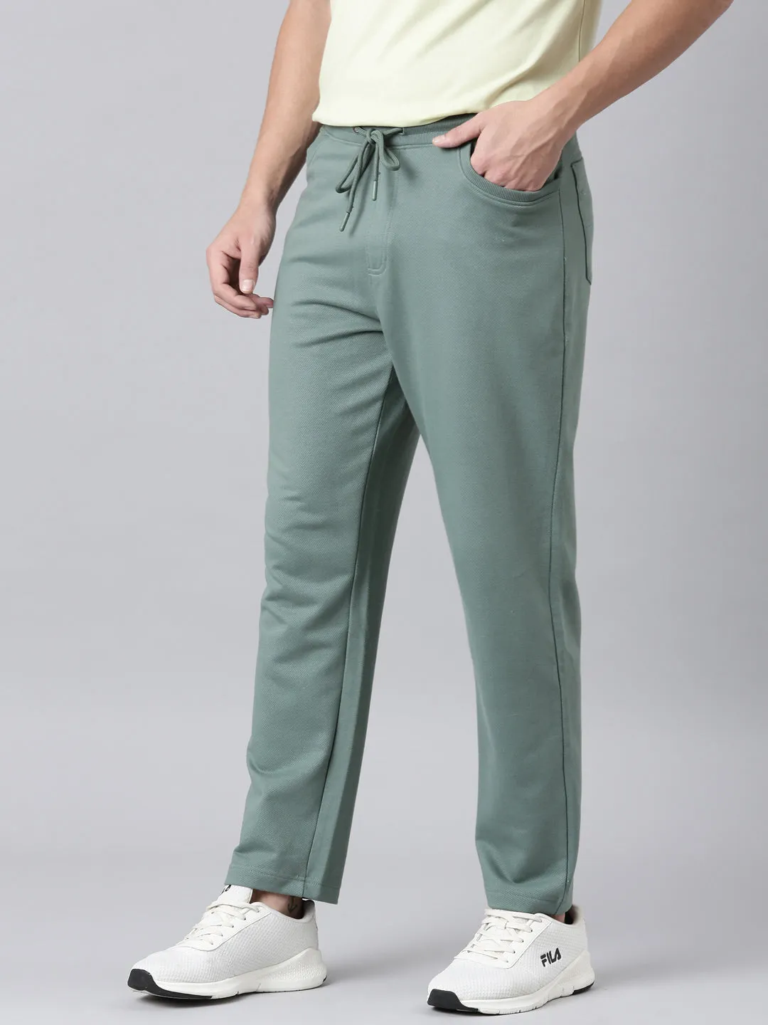 Men Green Bottom Wear Regular Fit