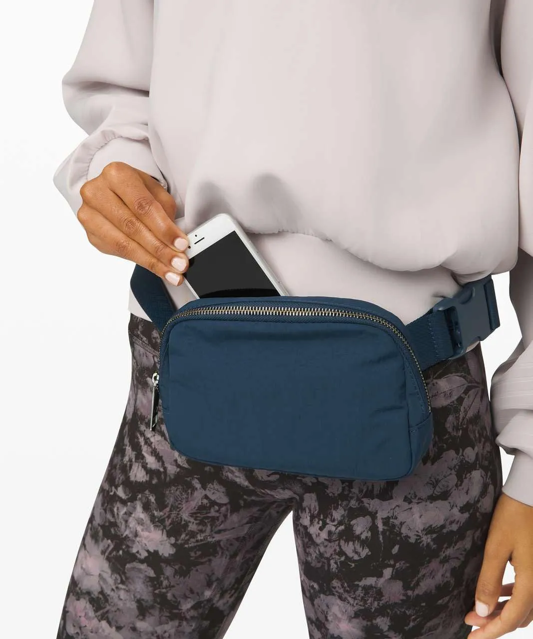 Mini Crossbody Belt Bag - Waterproof Fanny Pack for Women, Fashionable Running Belt Pouch in Navy Blue