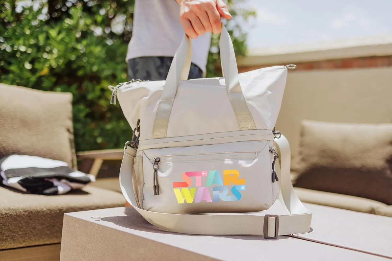 PICNIC TIME Star Wars Tarana Insulated Lunch Bag Made from Recycled Material, Lunch Box with Picnic Set, Upcycled Lunch Cooler Bag, (Halo Gray)