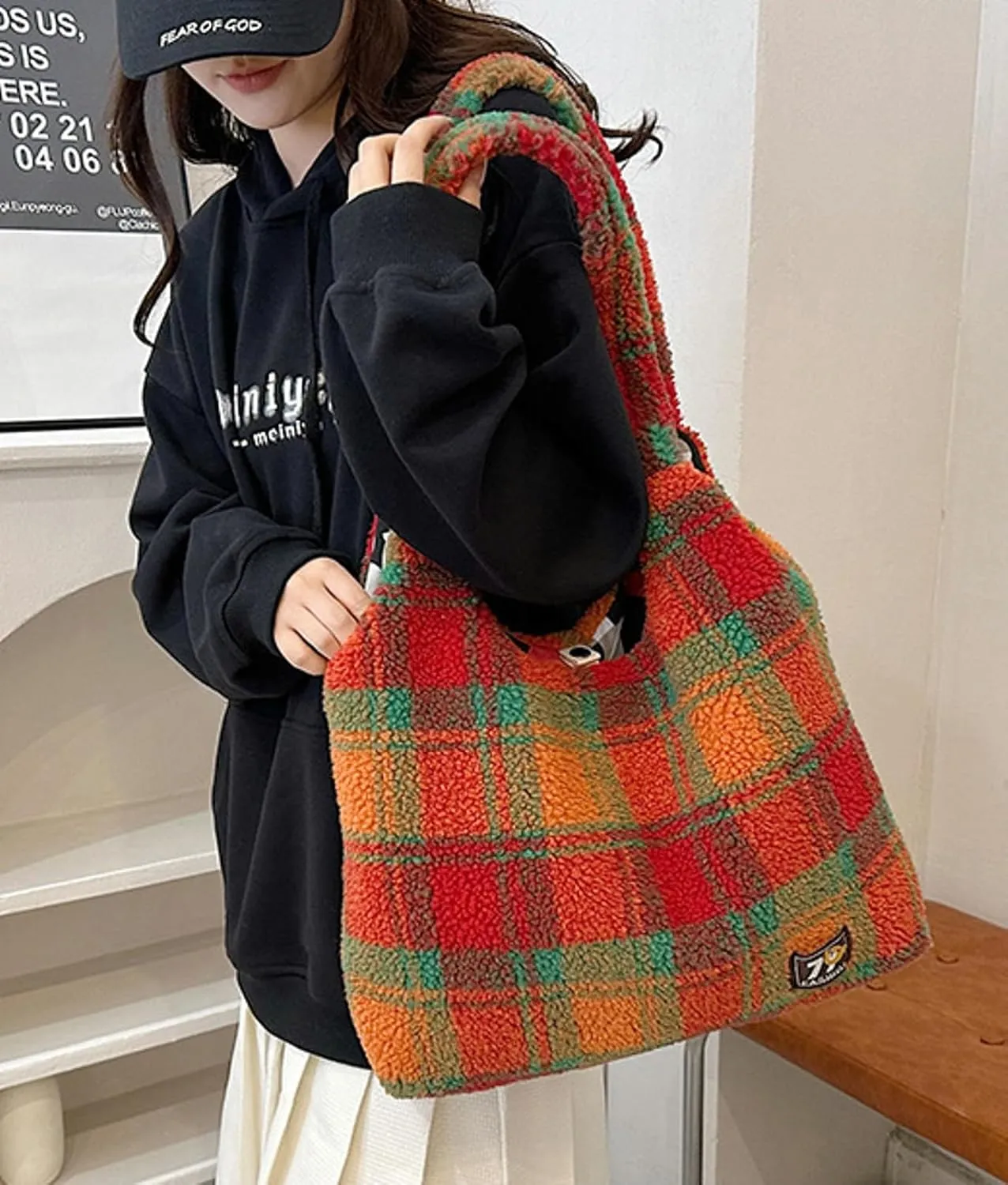 Plaid Fleece Tote Bag Women Colorful Checkered Winter Shoulder Bag Cozy Wooly Tote Versatile Handbag 2024 Fall Winter Fashion