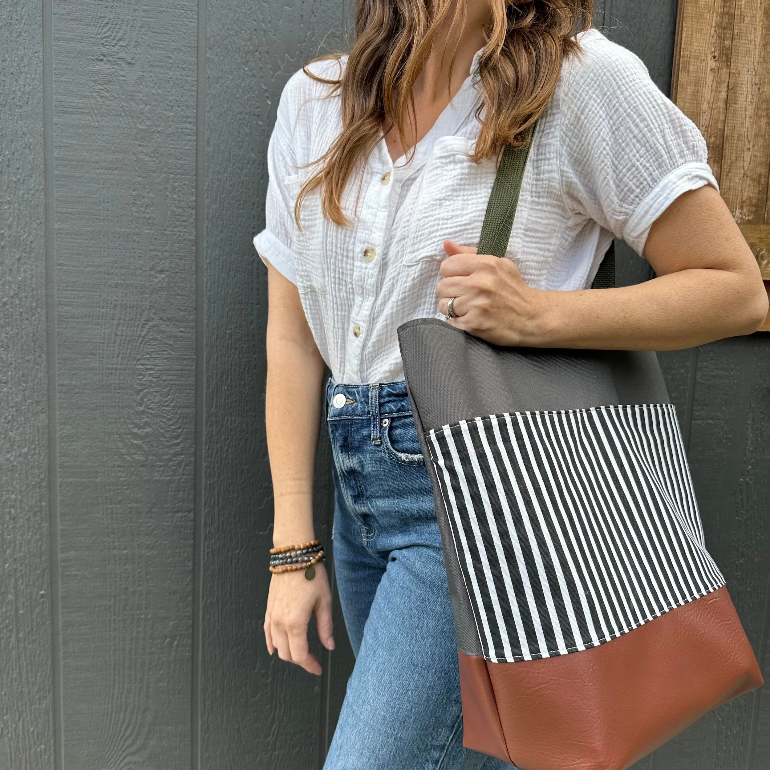 POCKET TOTE - STRIPE