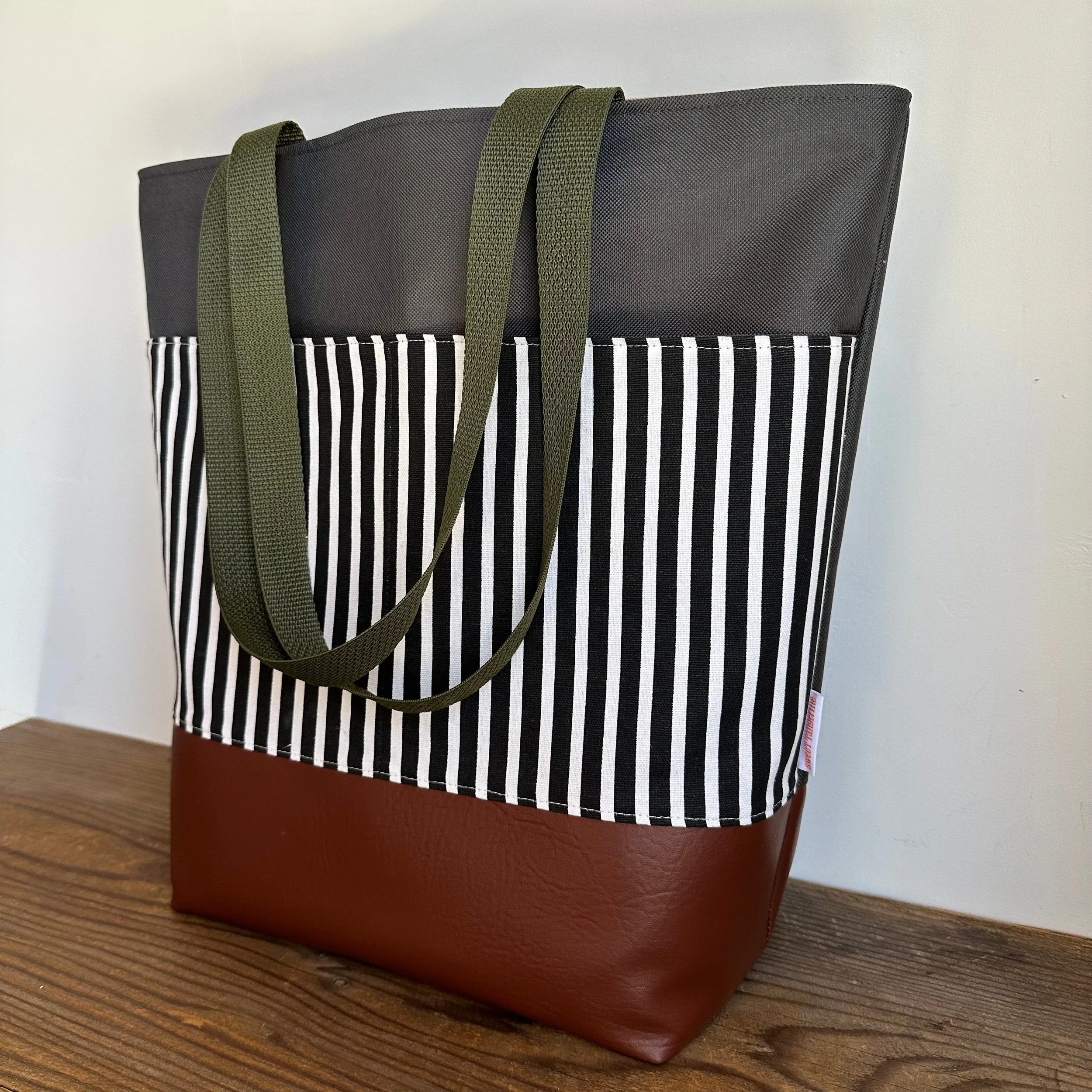 POCKET TOTE - STRIPE