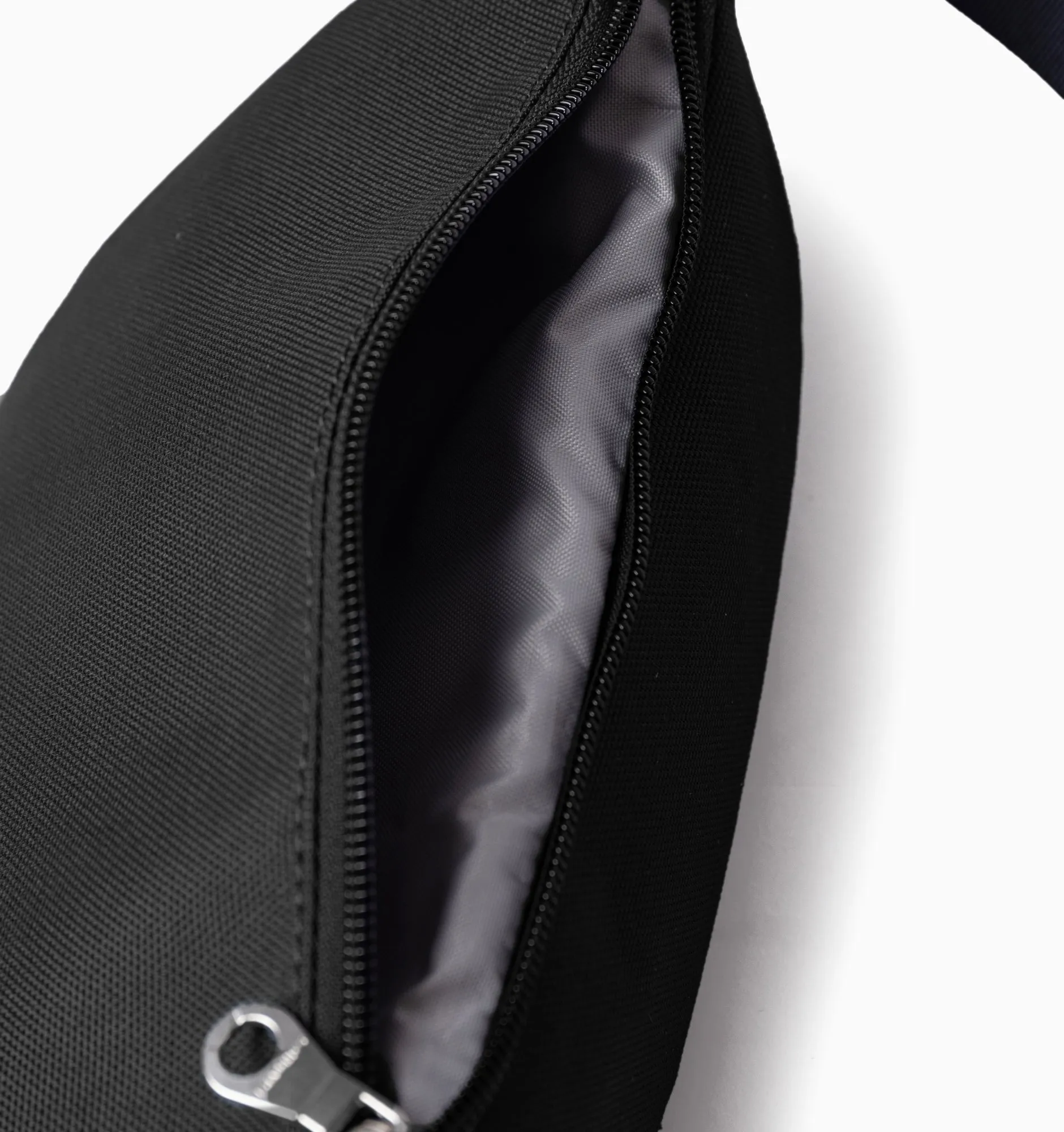 Sandqvist Ground Crossbody Bag