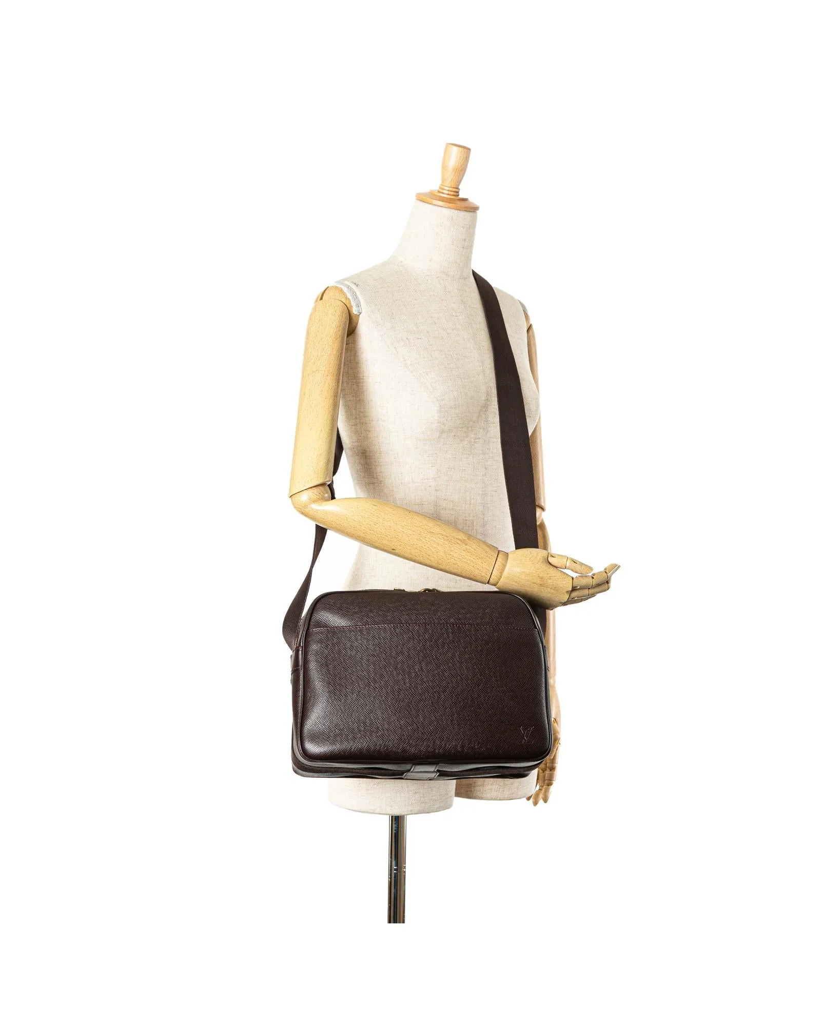 Taiga Leather Reporter Bag with Flat Strap and Front Slip Pocket