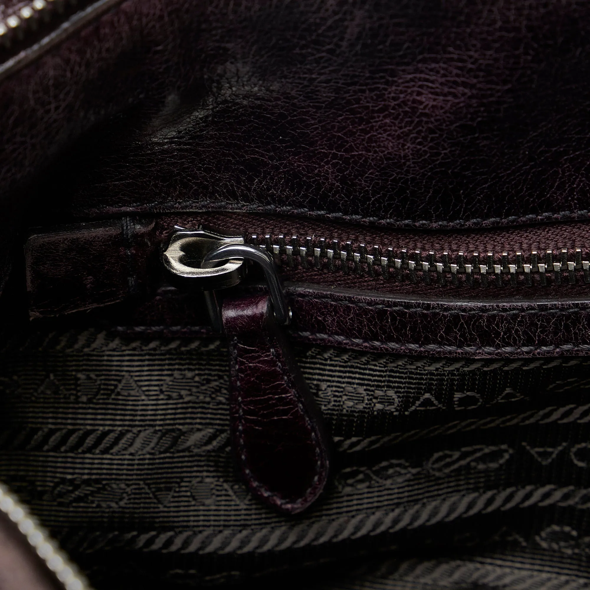 Tessuto Satchel Future-proof Top Quality Trimmed Prada Vitello Heavy discount