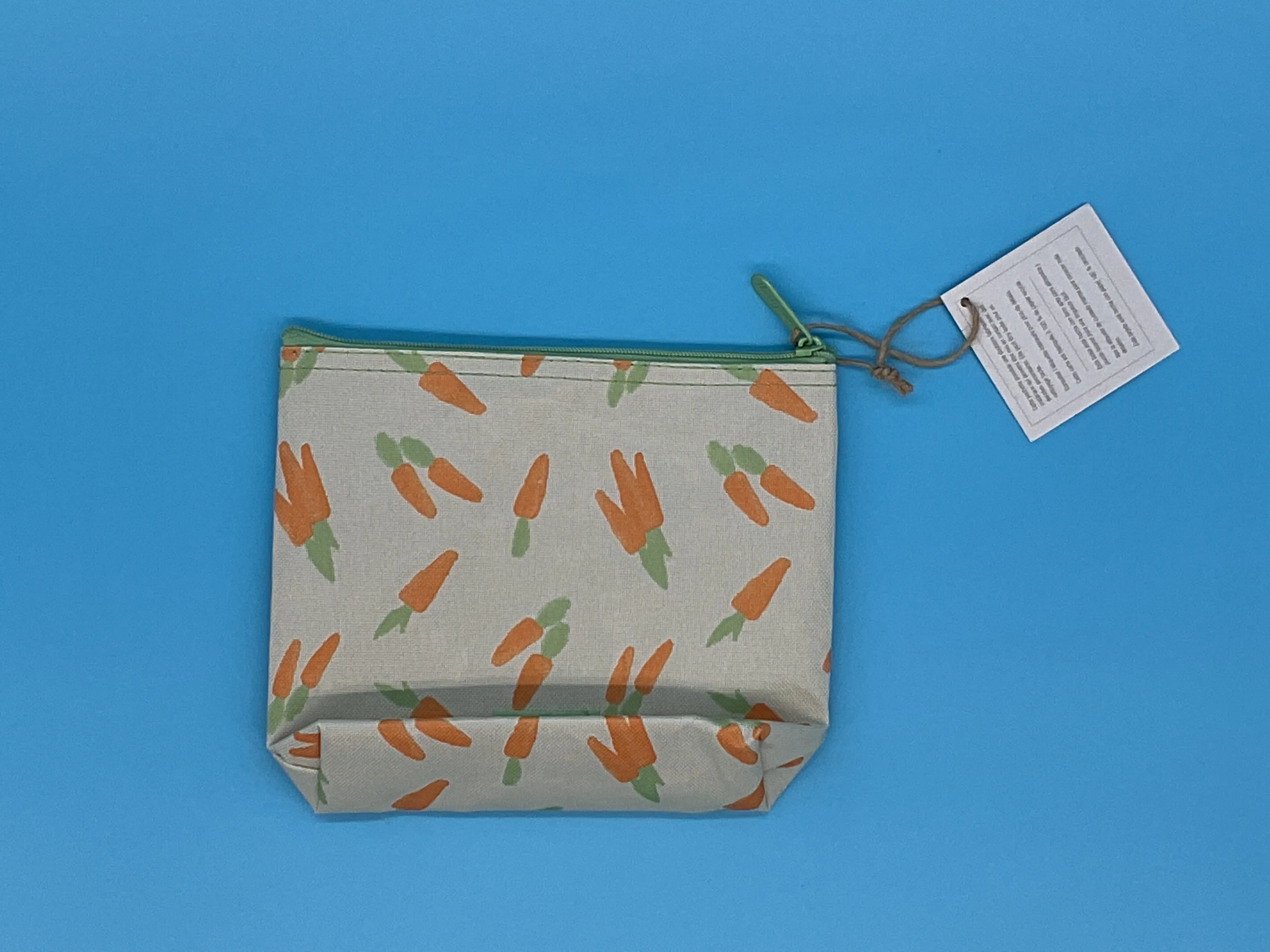 Thirty One Snack & Go Pouch *Carrot Bunch*