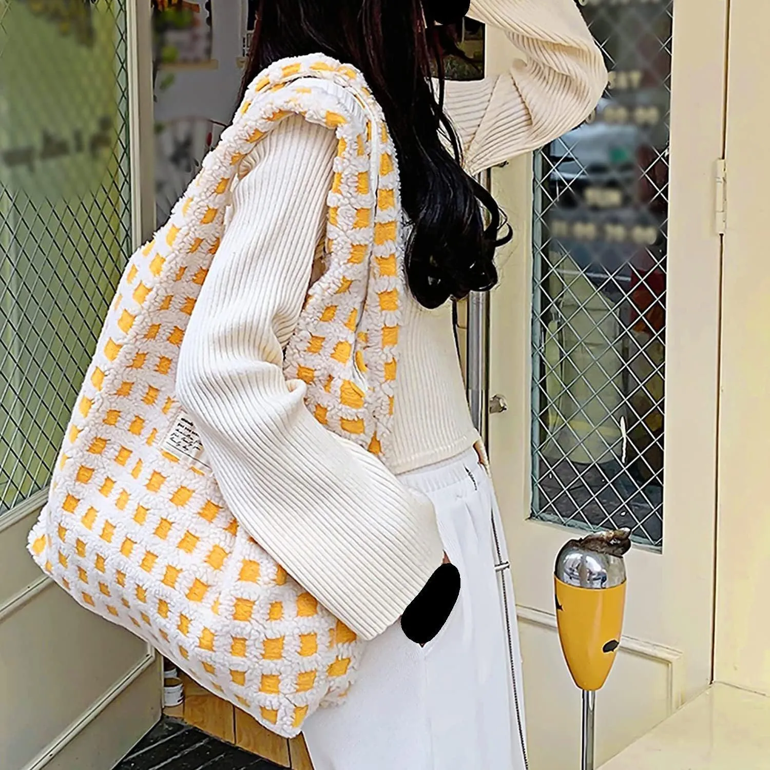Women Girls Cute Bear Plush Shoulder Bag Large Tote Handbag Purse Faux Fur Shopping Dating Bag for Grills